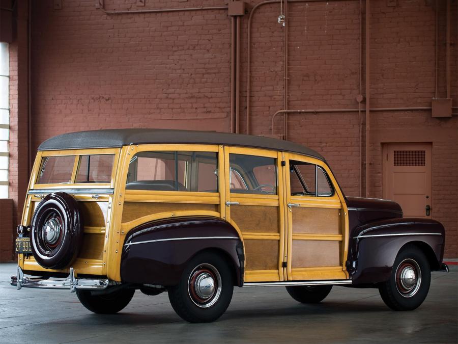  Ford V8 Super Deluxe Station Wagon 1942 года  (фото 11 из 27)